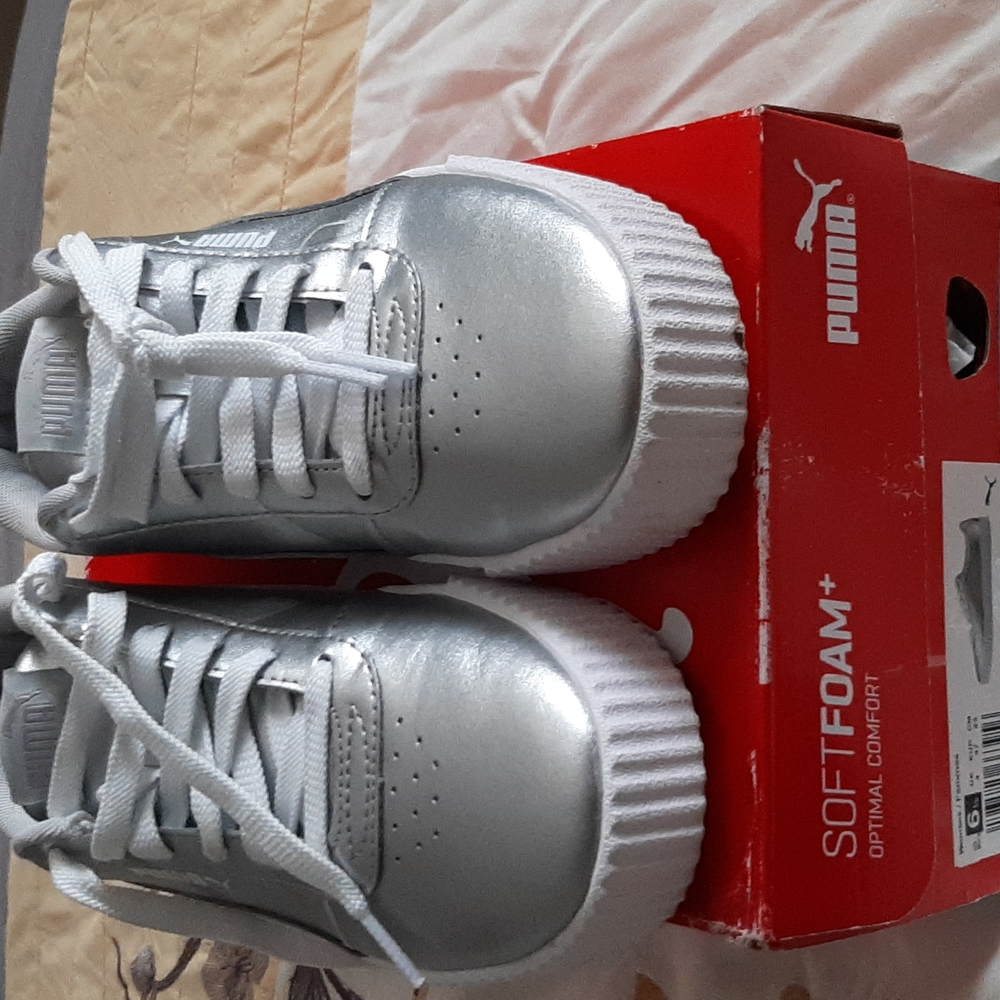 Women's Puma Sneakers